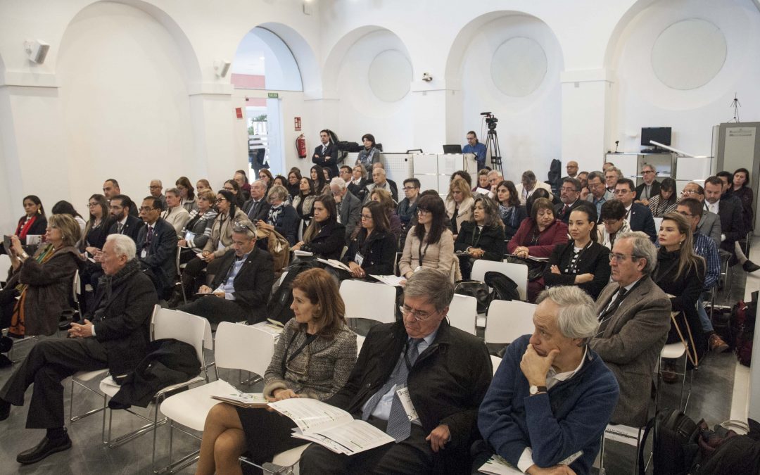 Autoridades de la Dirección de Estudios de Posgrado y Educación Continua de la Universidad Nacional de Ingeniería UNI, en las Terceras Jornadas del Posgrado El futuro del Empleo
