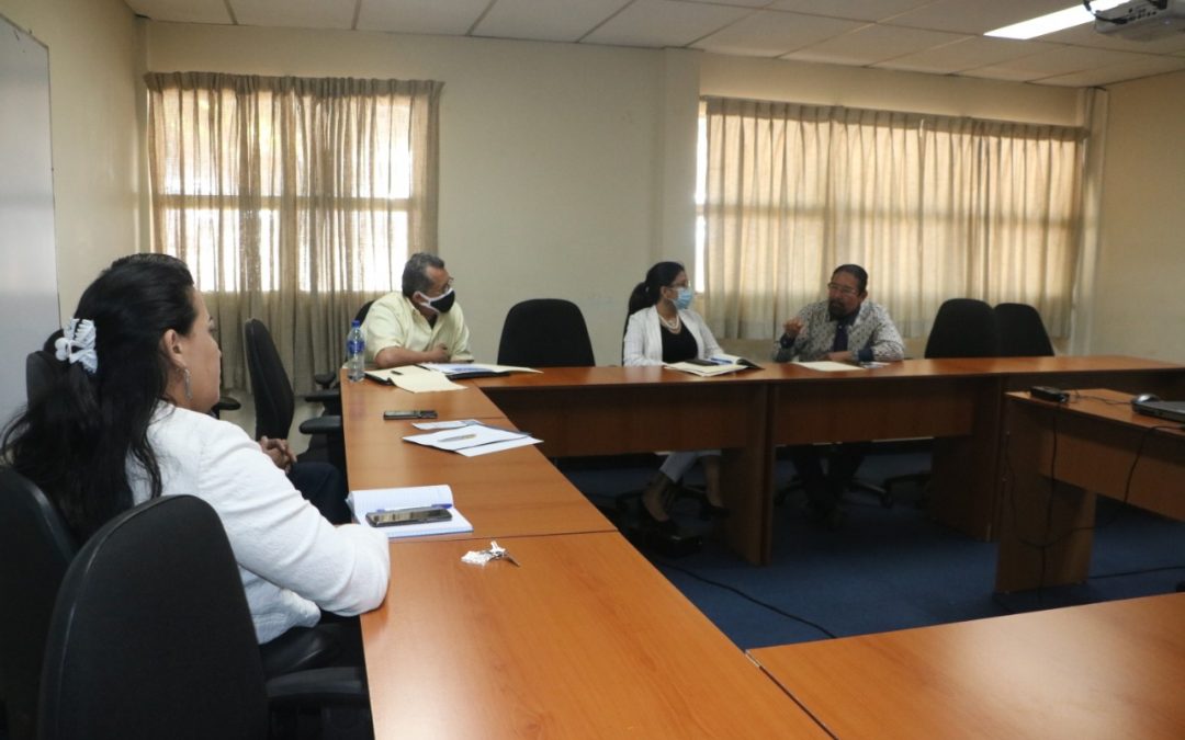 LA DIRECCIÓN DE ESTUDIOS DE POSGRADO Y EDUCACIÓN CONTÍNUA SE REUNE CON AUTORIDADES DEL PARLAMENTO CENTROAMERICANO SUB SEDE NICARAGUA PARA ABORDAR POSIBLE CONVENIO EN COLABORACIÓN EDUCATIVA EN INTEGRACIÓN REGIONAL.